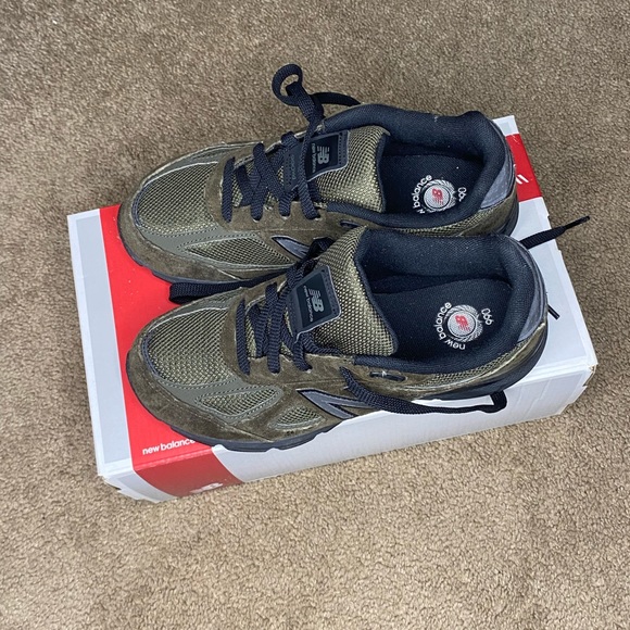 Olive green new balance - Picture 2 of 4